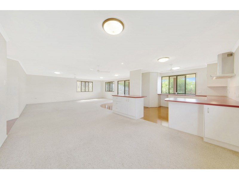 4 Watt Street, West Gladstone QLD 4680