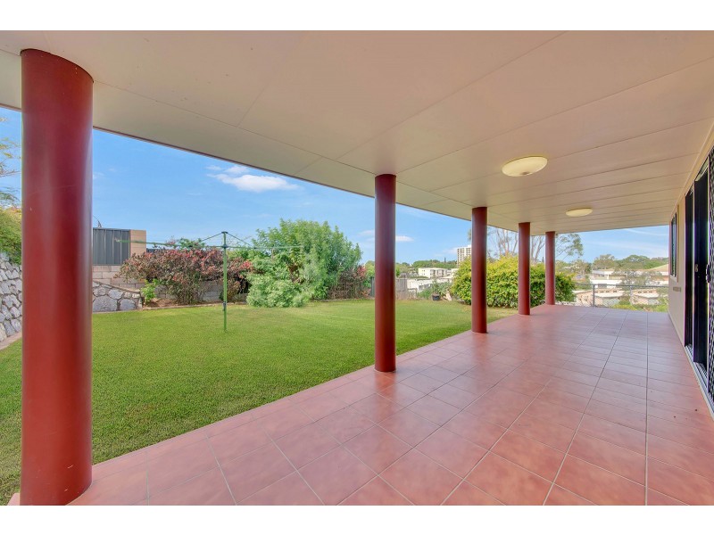 4 Watt Street, West Gladstone QLD 4680