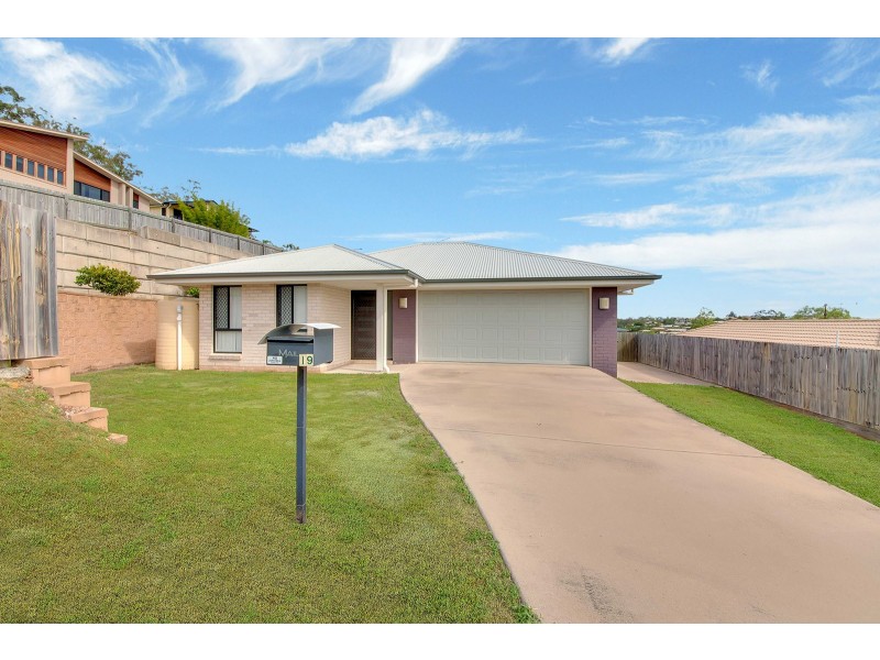 19 Cania Way, Clinton QLD 4680