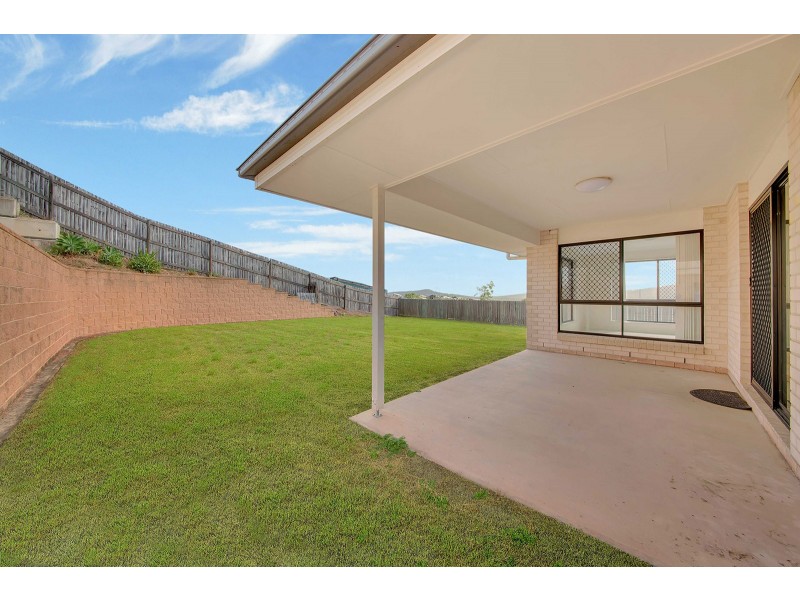 19 Cania Way, Clinton QLD 4680