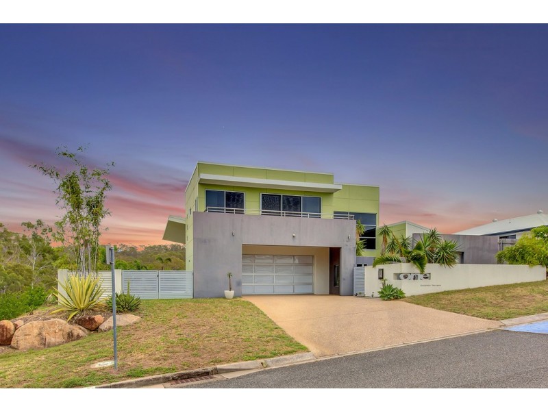 1 DOLPHIN TERRACE, South Gladstone QLD 4680