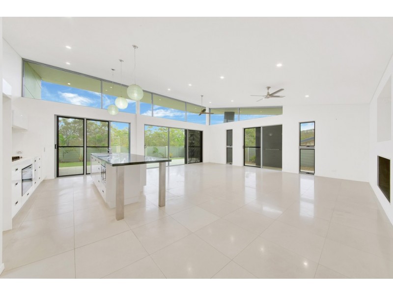 1 DOLPHIN TERRACE, South Gladstone QLD 4680