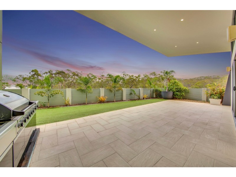 1 DOLPHIN TERRACE, South Gladstone QLD 4680