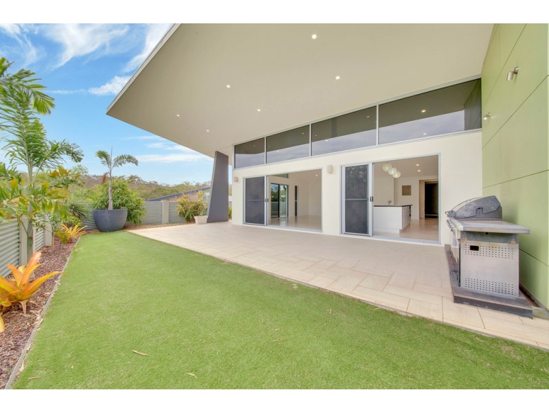 1 DOLPHIN TERRACE, South Gladstone QLD 4680