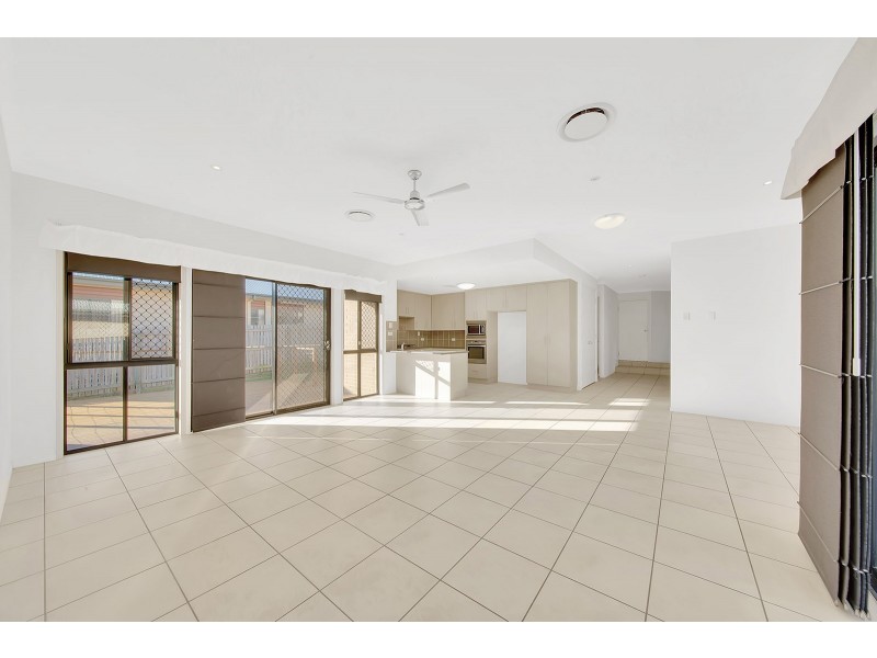 23 Larcom Rise, West Gladstone QLD 4680