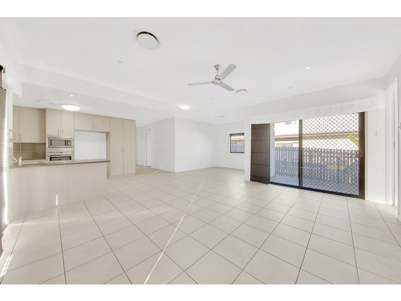 23 Larcom Rise, West Gladstone QLD 4680