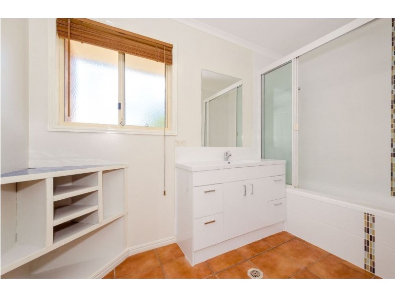 15 Cavella Drive, Glen Eden QLD 4680