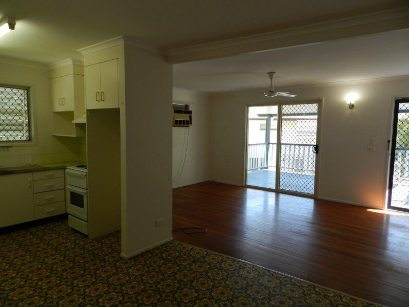 29 PINE AVENUE, West Gladstone QLD 4680
