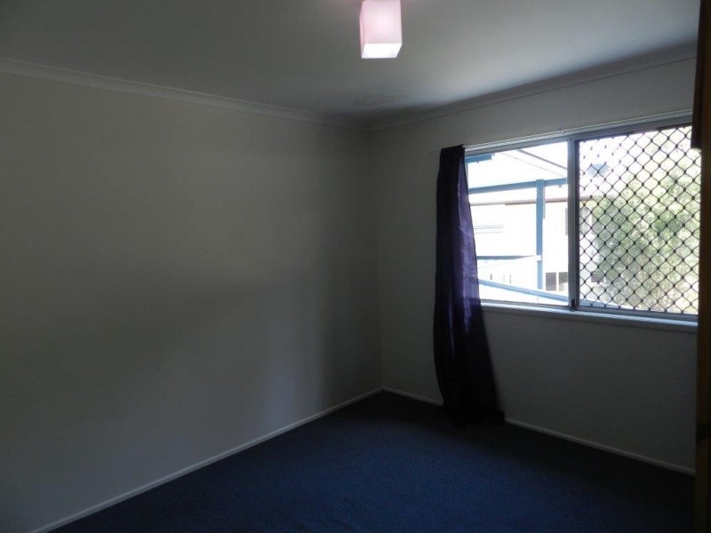29 PINE AVENUE, West Gladstone QLD 4680