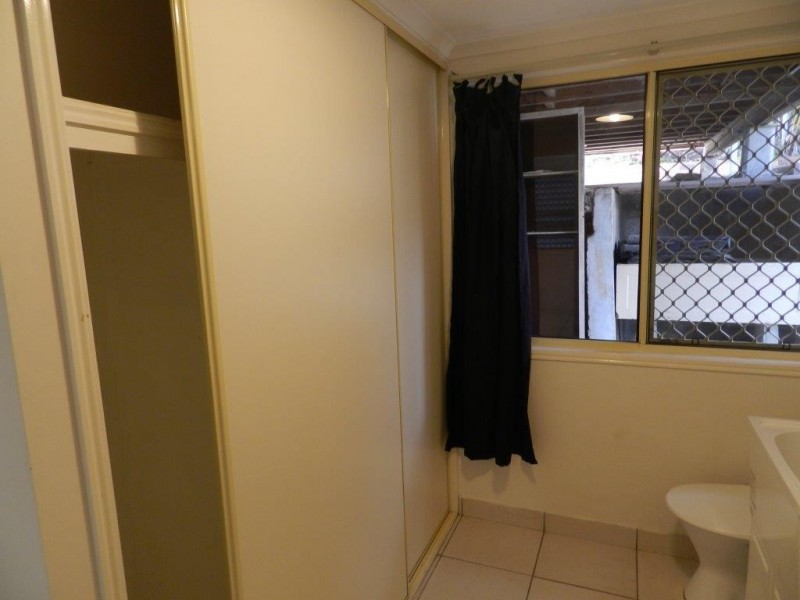 29 PINE AVENUE, West Gladstone QLD 4680