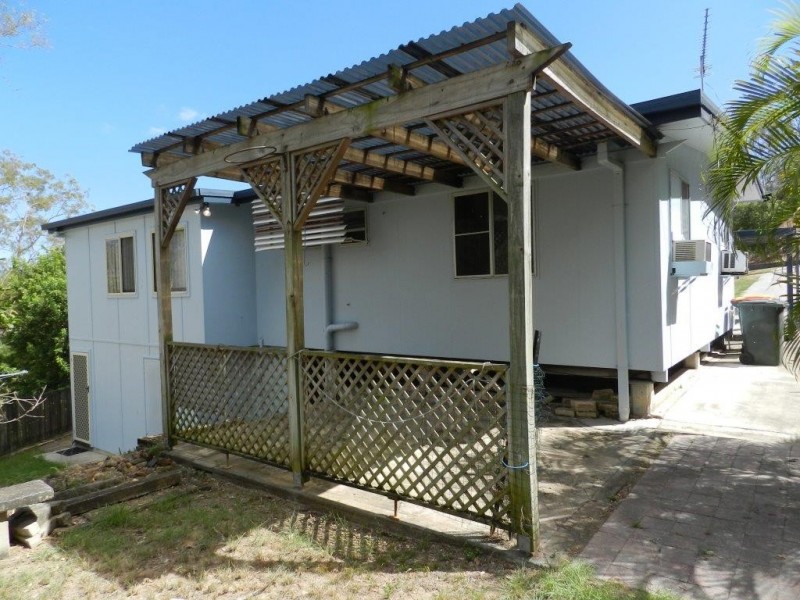 29 PINE AVENUE, West Gladstone QLD 4680
