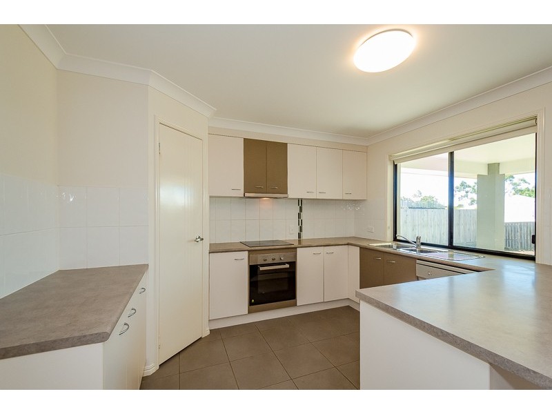 12 Takoko Place, Kirkwood QLD 4680