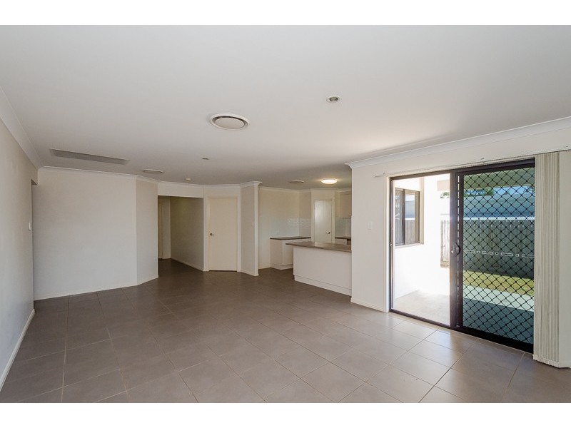 12 Takoko Place, Kirkwood QLD 4680