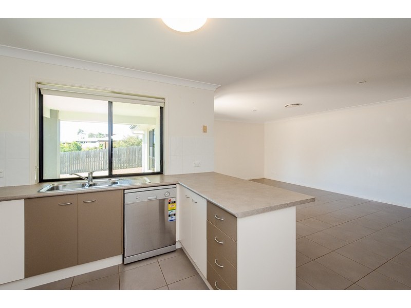 12 Takoko Place, Kirkwood QLD 4680