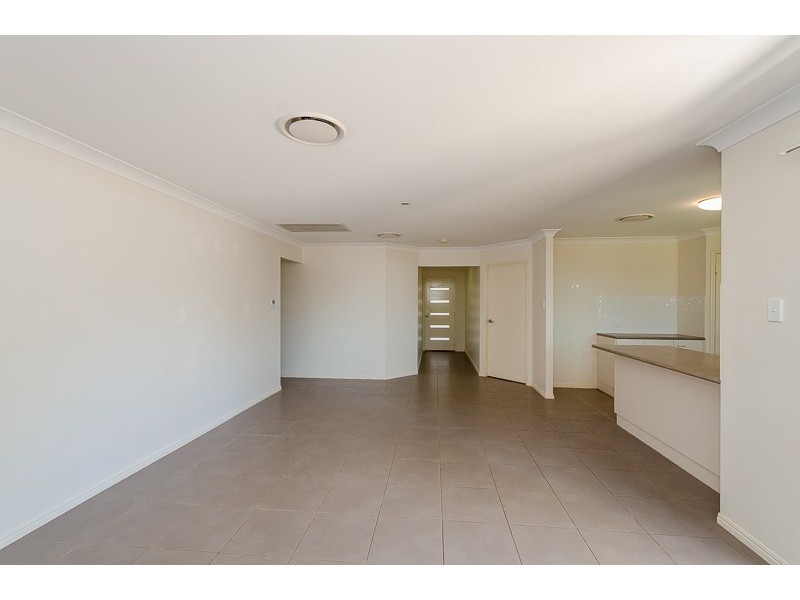 12 Takoko Place, Kirkwood QLD 4680