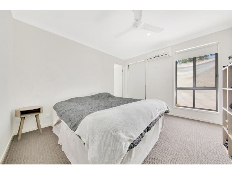15 Isla Court, New Auckland QLD 4680