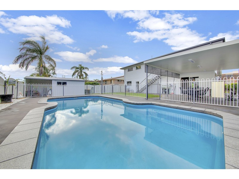 45 BOOTH AVENUE, Tannum Sands QLD 4680