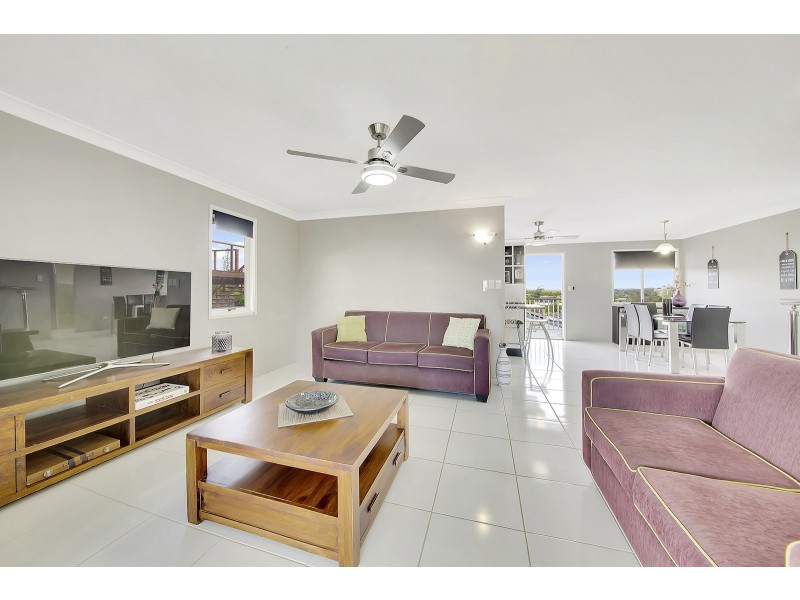 45 BOOTH AVENUE, Tannum Sands QLD 4680