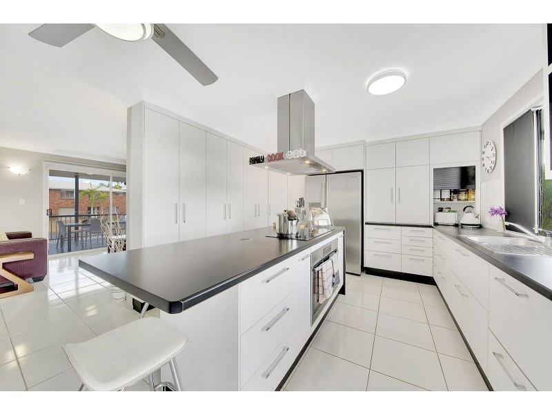 45 BOOTH AVENUE, Tannum Sands QLD 4680