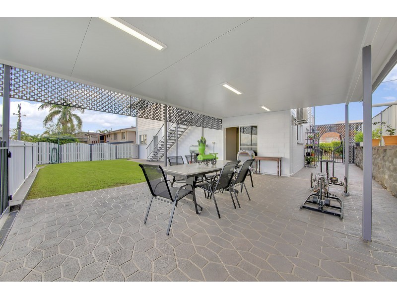 45 BOOTH AVENUE, Tannum Sands QLD 4680