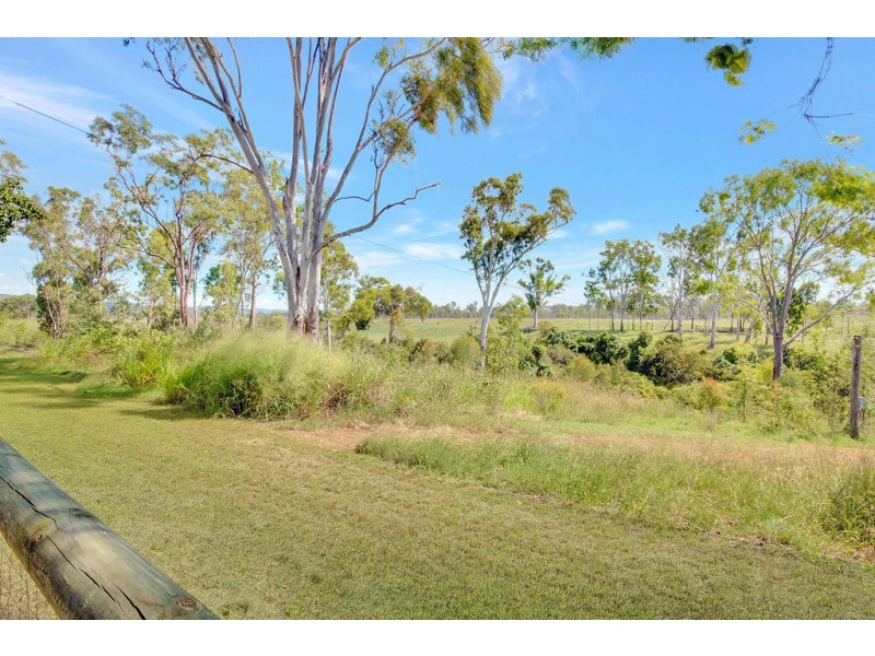 14 Dundee Road, Ambrose QLD 4695