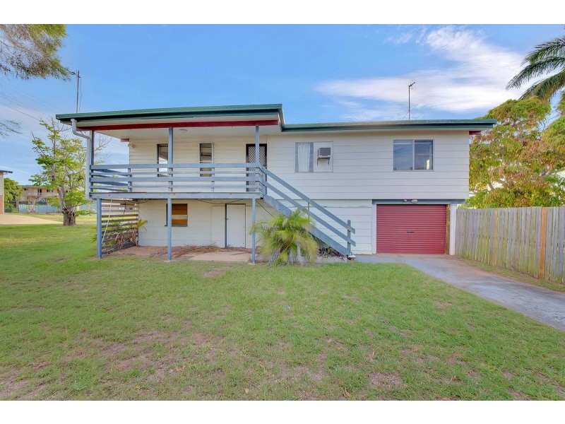 12 MCGINLAY STREET, Clinton QLD 4680