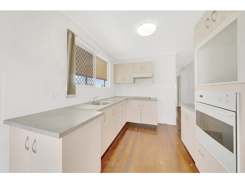 12 MCGINLAY STREET, Clinton QLD 4680