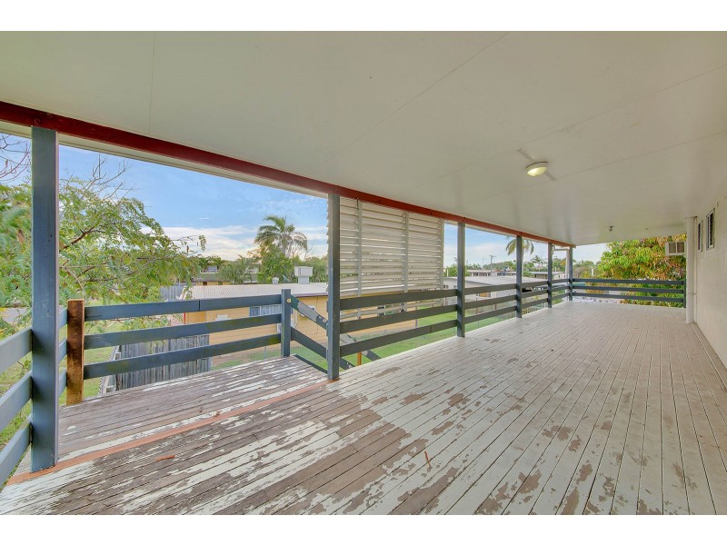 12 MCGINLAY STREET, Clinton QLD 4680