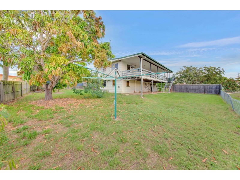 12 MCGINLAY STREET, Clinton QLD 4680