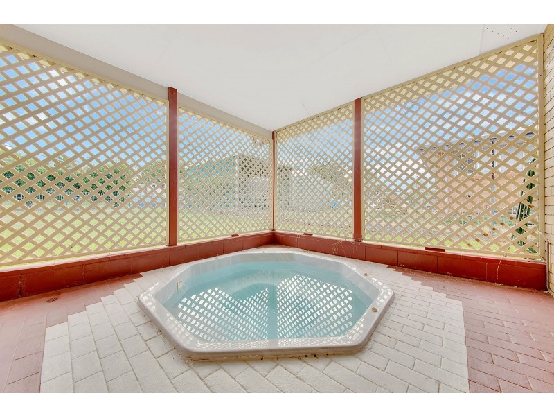 49 KATANDRA STREET, Boyne Island QLD 4680