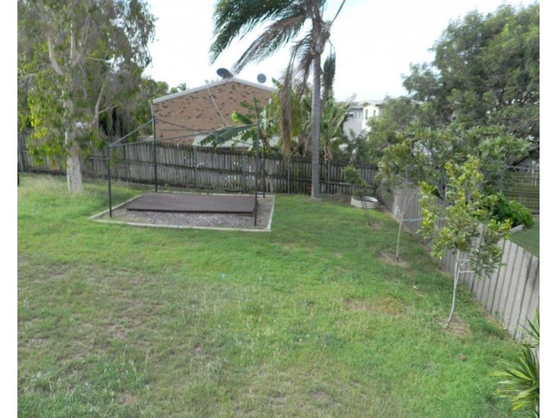 15 ERIN CLOSE, New Auckland QLD 4680