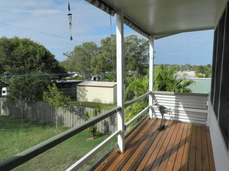 15 ERIN CLOSE, New Auckland QLD 4680