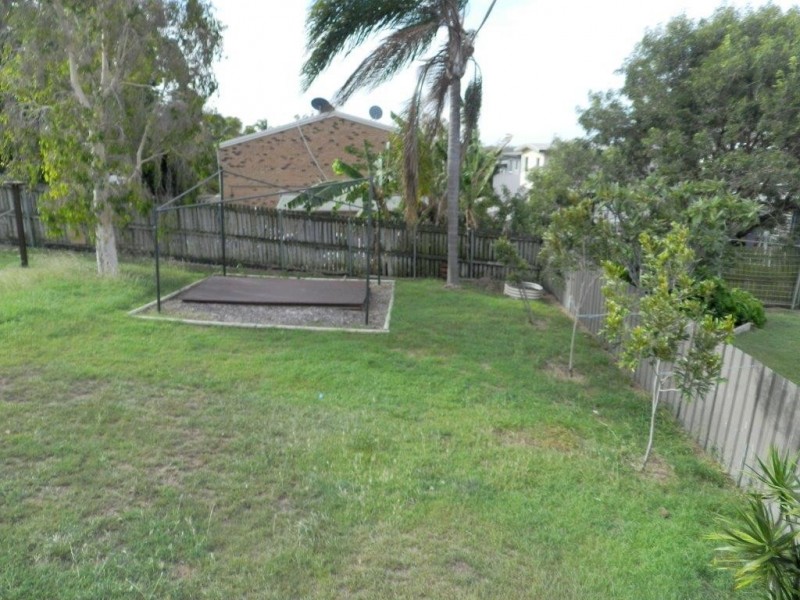 15 ERIN CLOSE, New Auckland QLD 4680