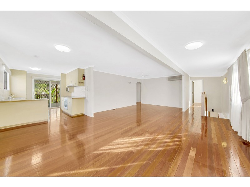 21 Curlew Drive, New Auckland QLD 4680