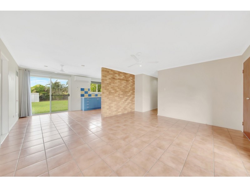 15 Cavella Drive, Glen Eden QLD 4680