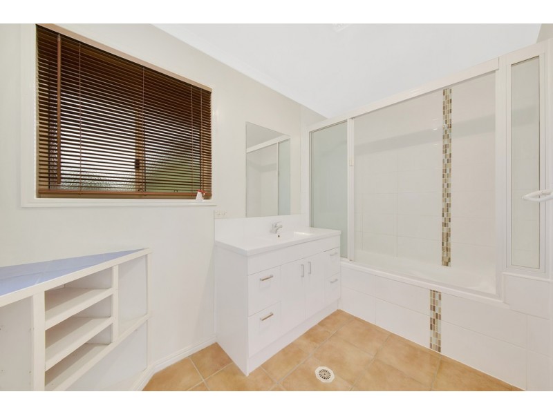 15 Cavella Drive, Glen Eden QLD 4680