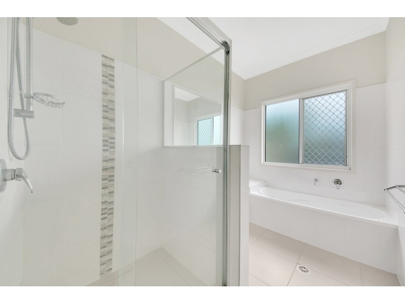 21 Wentworth Place, Glen Eden QLD 4680