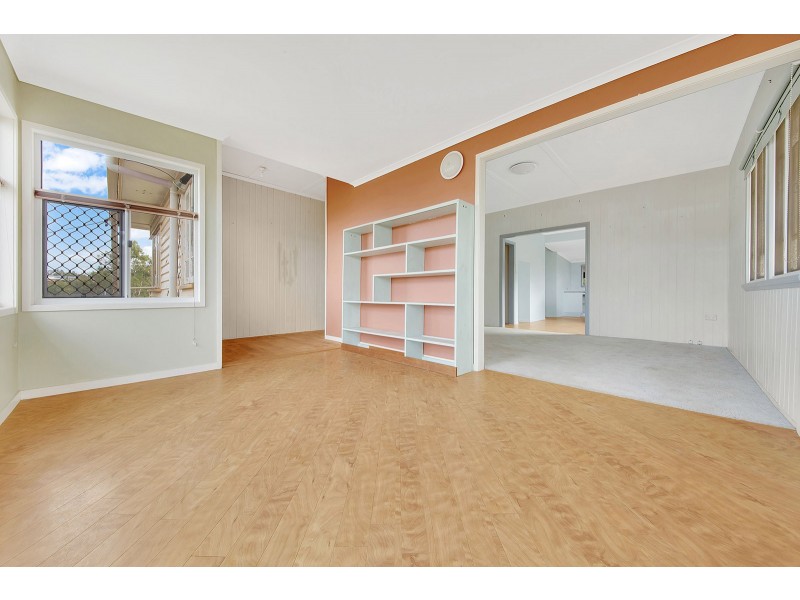 7 RAILWAY STREET, West Gladstone QLD 4680