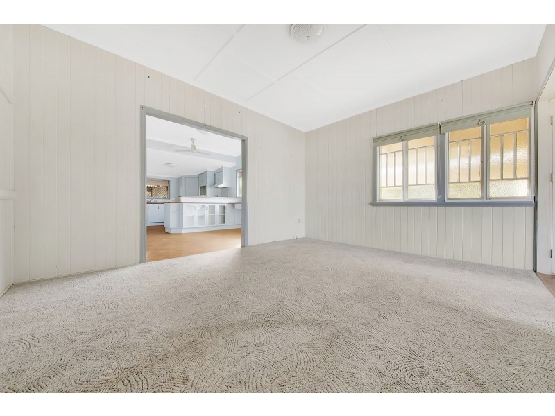 7 RAILWAY STREET, West Gladstone QLD 4680