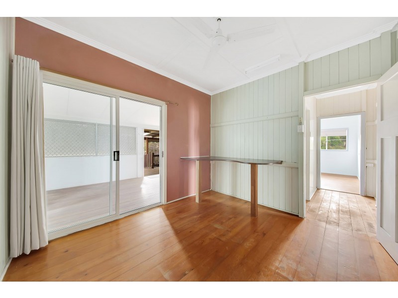 7 RAILWAY STREET, West Gladstone QLD 4680