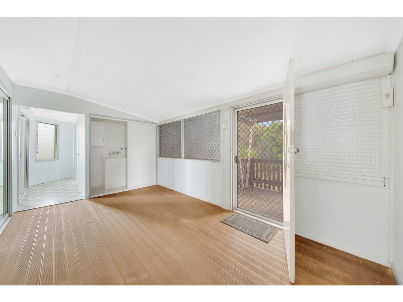 7 RAILWAY STREET, West Gladstone QLD 4680