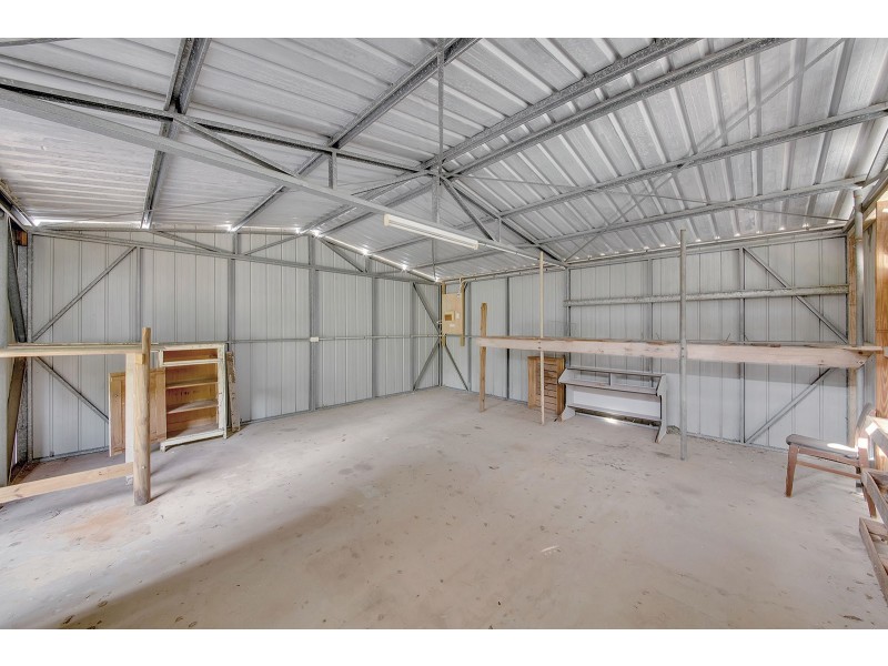 7 RAILWAY STREET, West Gladstone QLD 4680