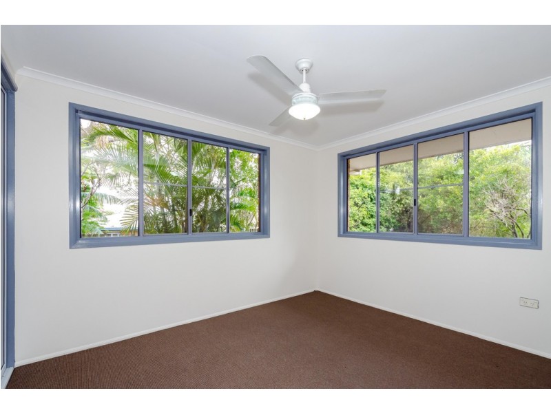 8 SOVEREIGN COURT, Clinton QLD 4680