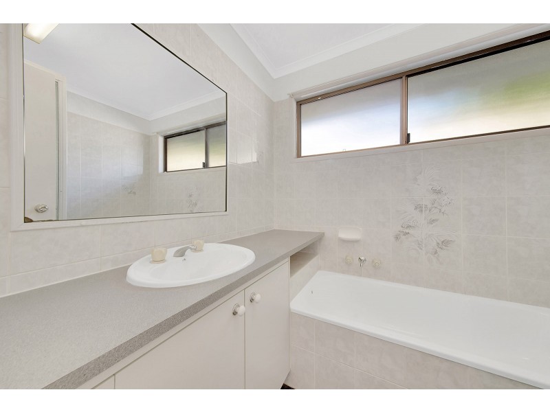 42 Oxley Drive, South Gladstone QLD 4680