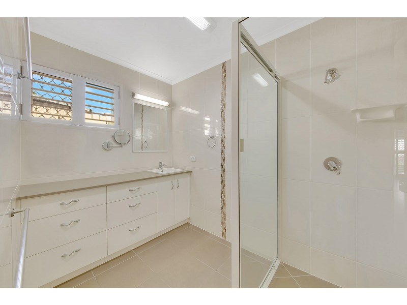 34 Venus Street, Telina QLD 4680