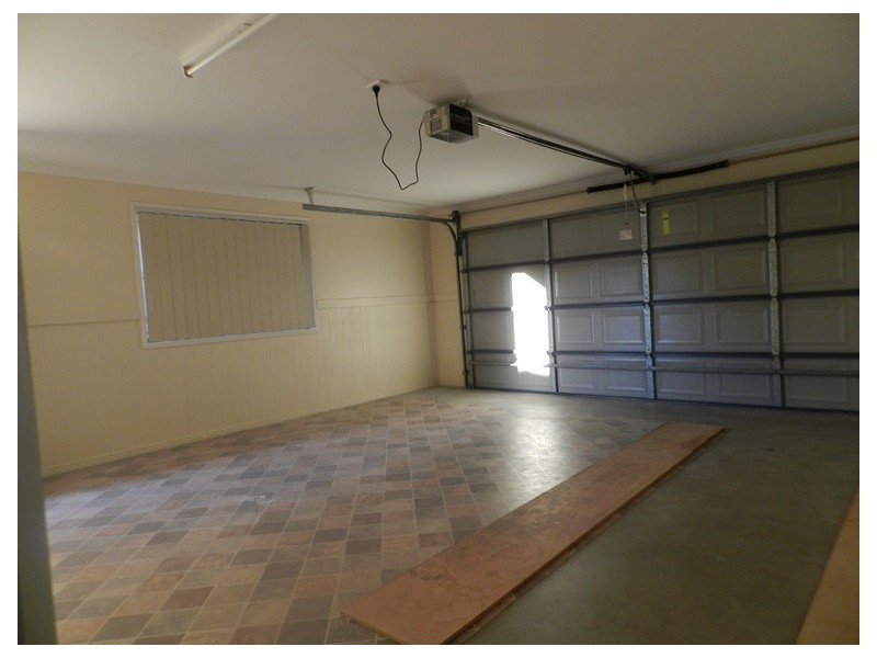 16 Bridgeman Place, Clinton QLD 4680