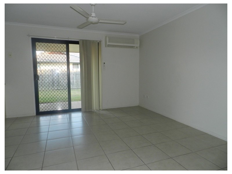 16 Bridgeman Place, Clinton QLD 4680