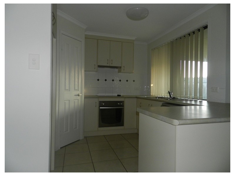 16 Bridgeman Place, Clinton QLD 4680