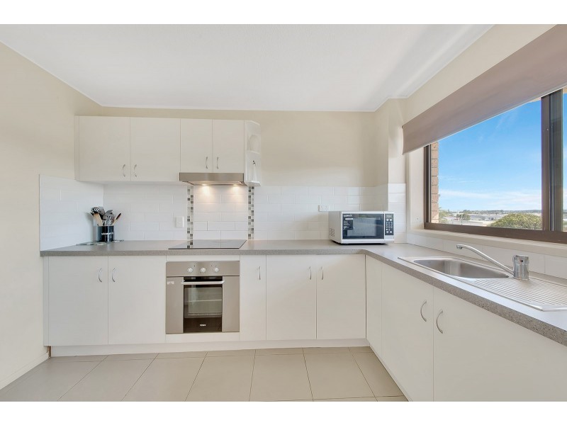 14 7 KENT STREET, West Gladstone QLD 4680