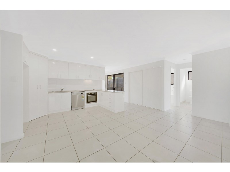 14 Telopea Place, Kirkwood QLD 4680